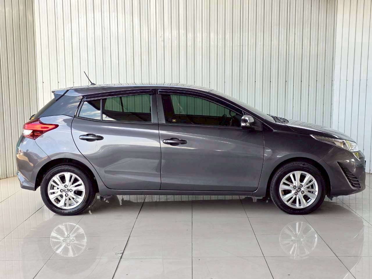 2019 TOYOTA YARIS 1.2 E