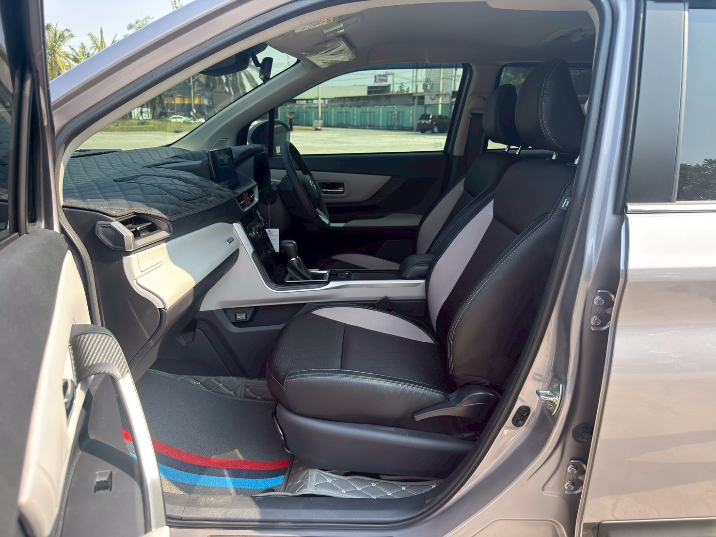 2023 TOYOTA Veloz Premium 7st CVT FWD 1.5