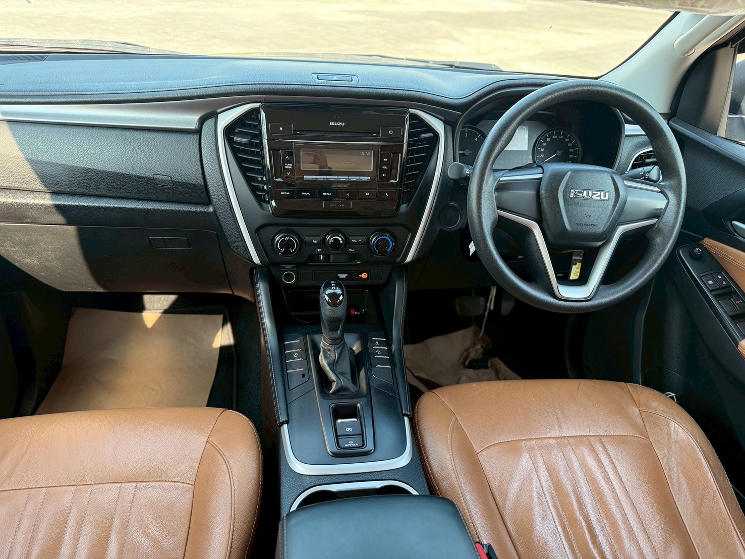 2020 ISUZU MUX  Active 7st Auto 6sp RWD 1.9DCT