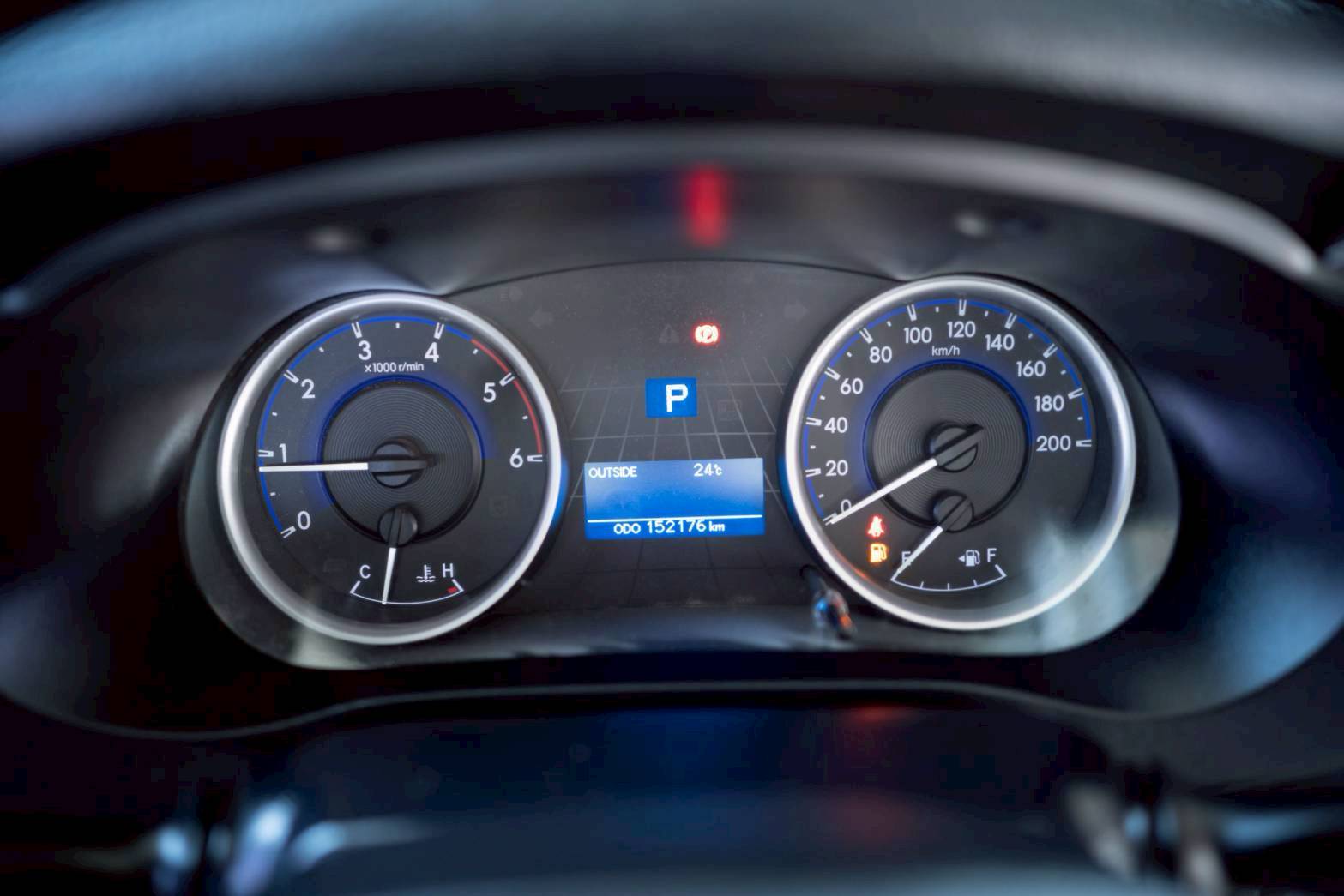 2016 TOYOTA HILUX REVO 2.4 E PLUS