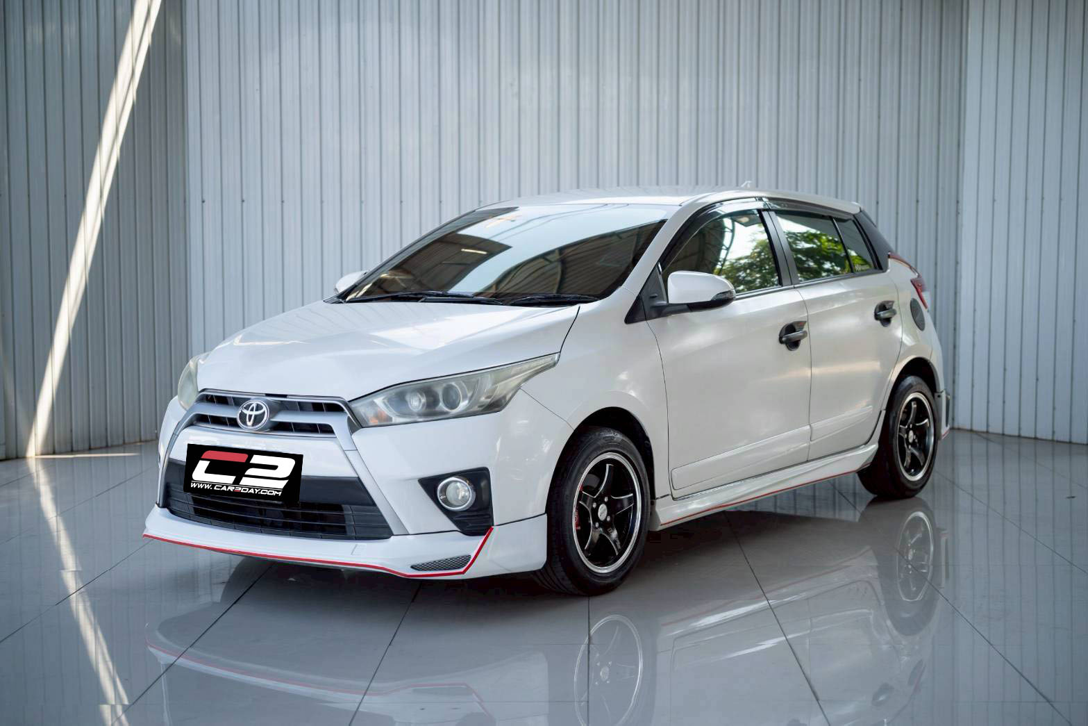 2017 TOYOTA YARIS 1.2 G