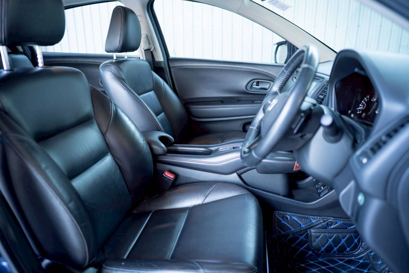 2015 HONDA HRV 1.8 E