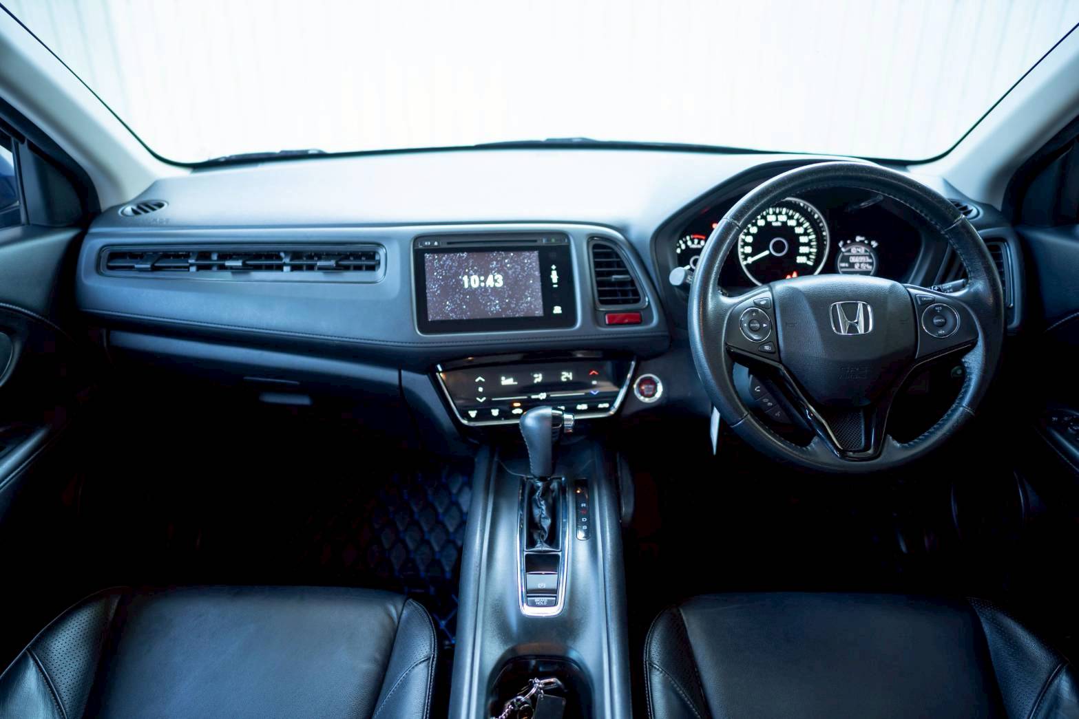 2015 HONDA HRV 1.8 E