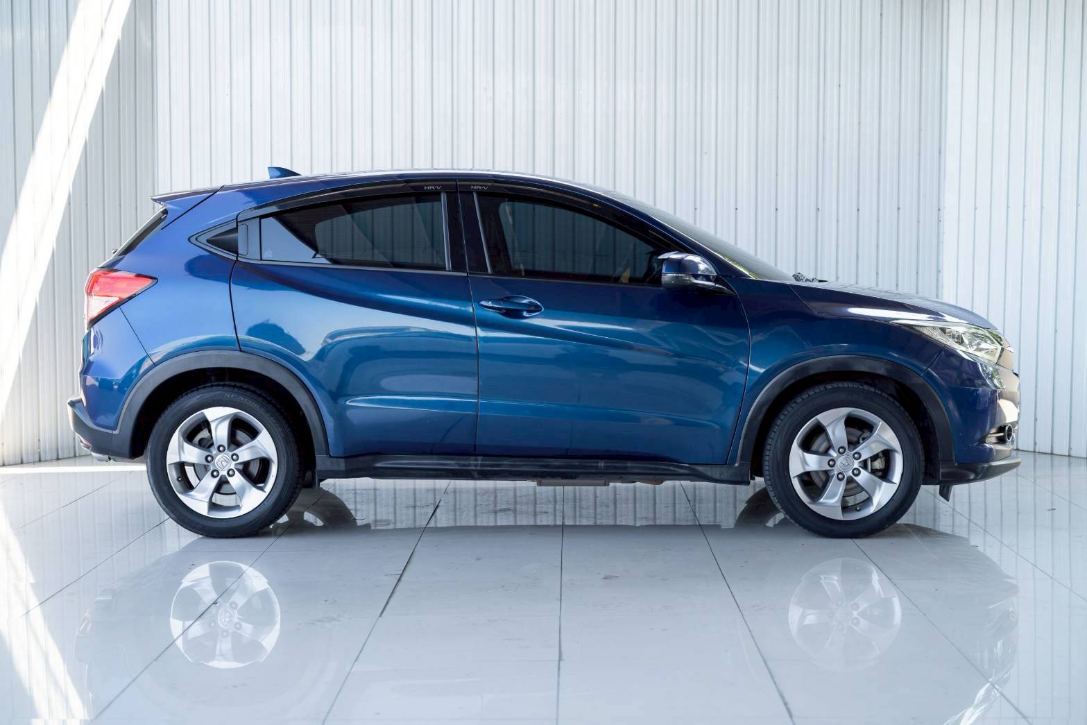 2015 HONDA HRV 1.8 E