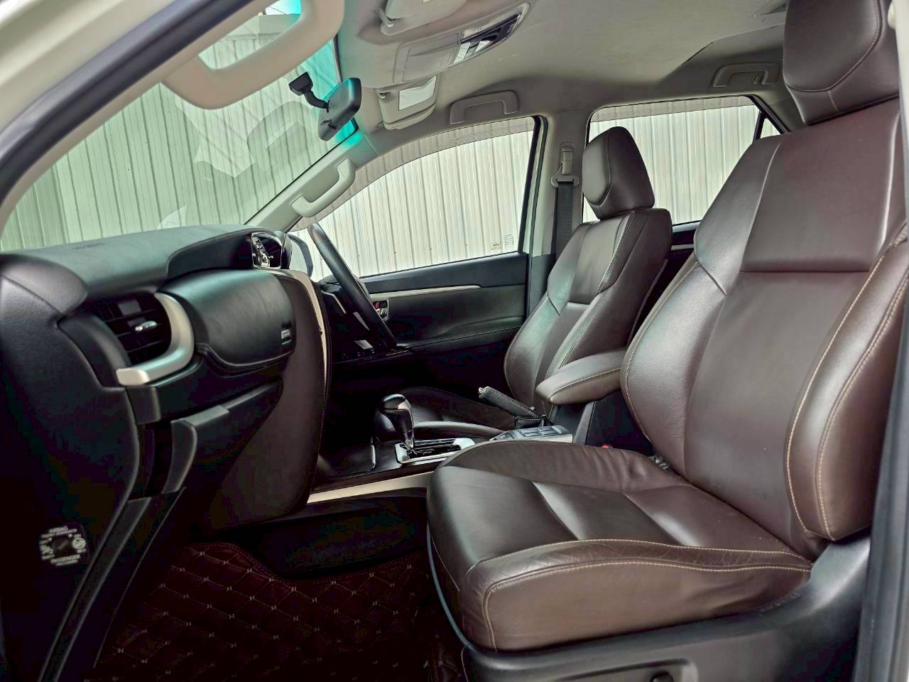 2019 TOYOTA FORTUNER 2.4 V 4WD