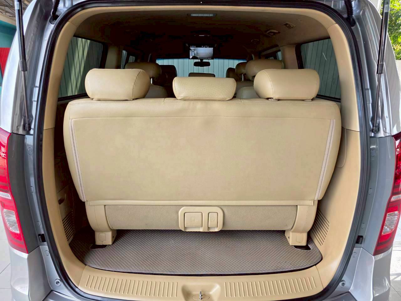 2016 HYUNDAI H1 DELUXE
