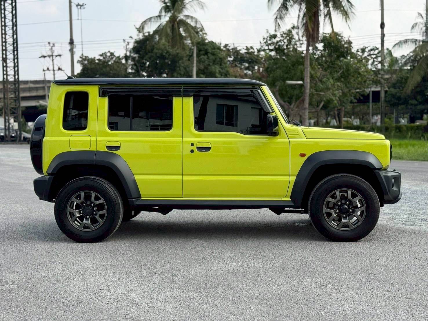 2023 Suzuki Jimny Alpha
