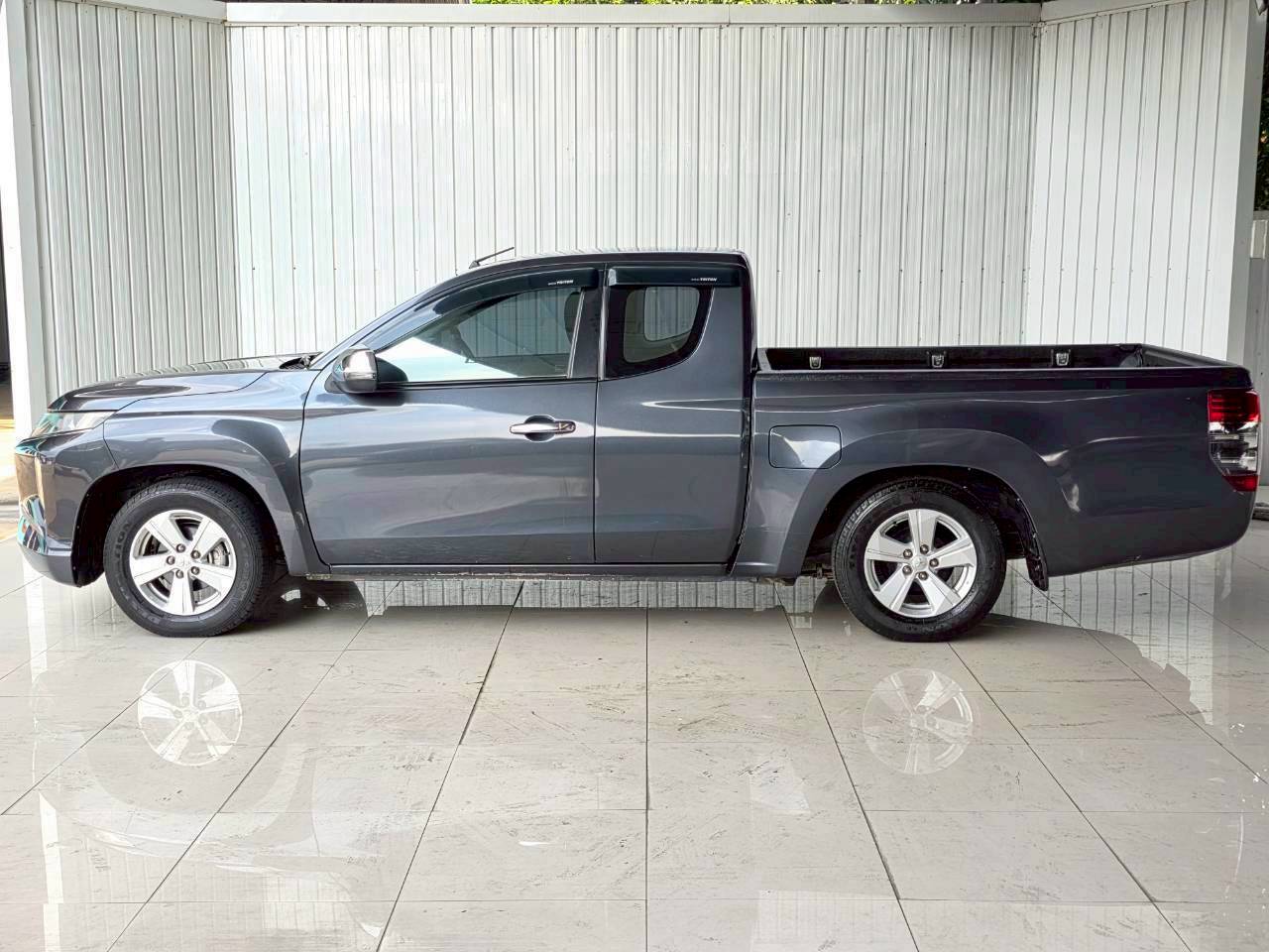 2020 MITSUBISHI TRITON 2.5 GLX