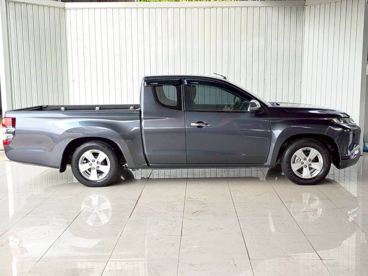 2020 MITSUBISHI TRITON 2.5 GLX