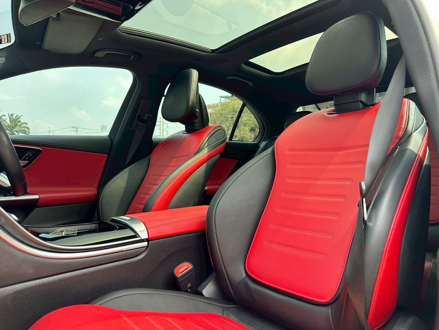 2023 Mercedes-Benz C350e AMG Dynamic