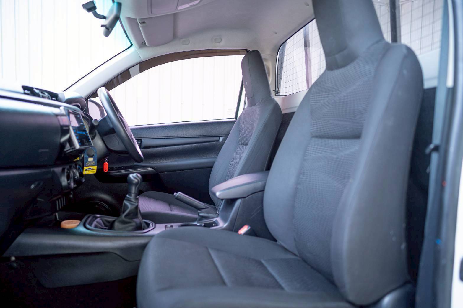 2020 TOYOTA HILUX REVO 2.8 J PLUS