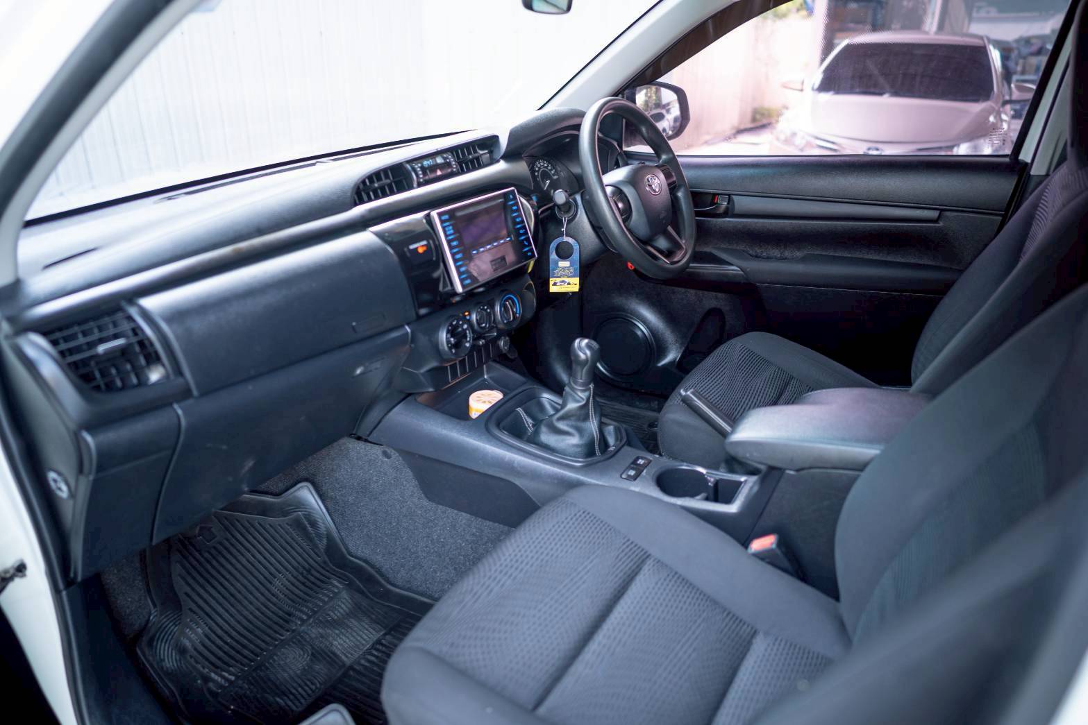 2020 TOYOTA HILUX REVO 2.8 J PLUS