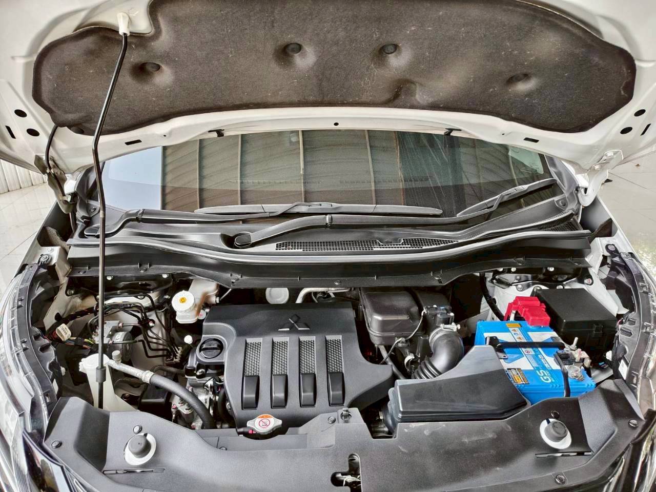 2022 MITSUBISHI XPANDER 1.5 CROSS