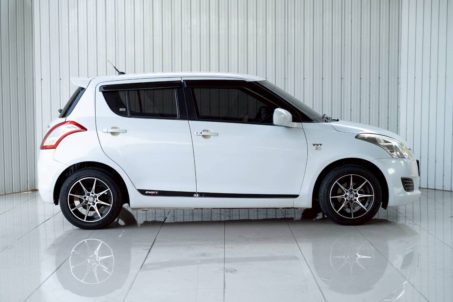 2015 SUZUKI SWIFT 1.25 GL MT