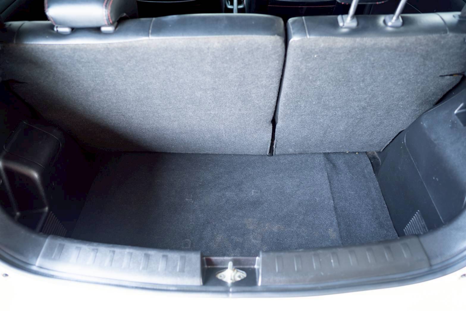 2015 SUZUKI SWIFT 1.25 GL MT